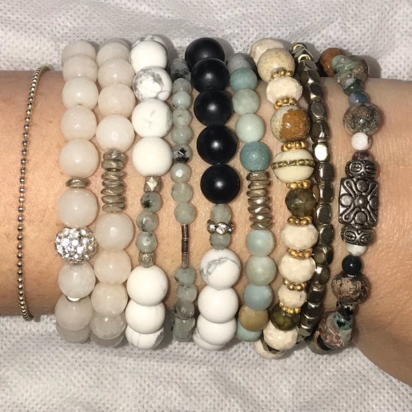 Beaded Stone Bracelet - Picture 2 of 2